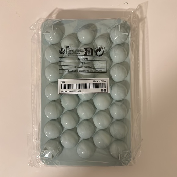 *SOLD* Ice Tray - Multi-grid Pink/Blue Ice Sphere Mold - Picture 5 of 5